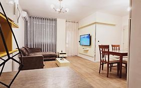 Discover Tirana From Our 3-Room Apartment With Free Parking-Komuna E Parisit