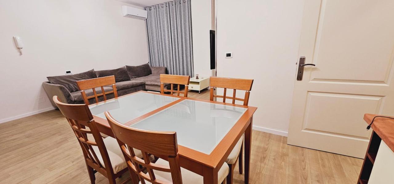 Discover Tirana From Our 3-Room Apartment With Free Parking-Komuna E Parisit Exterior photo